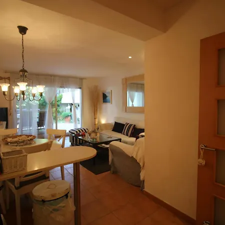 Acogedor Con Gran Patio-jardin, A 300m De La Playa De La Farella, Llanca. - Es-228-190 Apartment